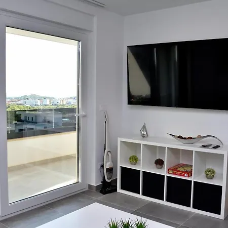 Holiday home Neru I *